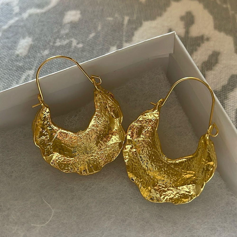 New gold stunning hoop earrings 2” drop